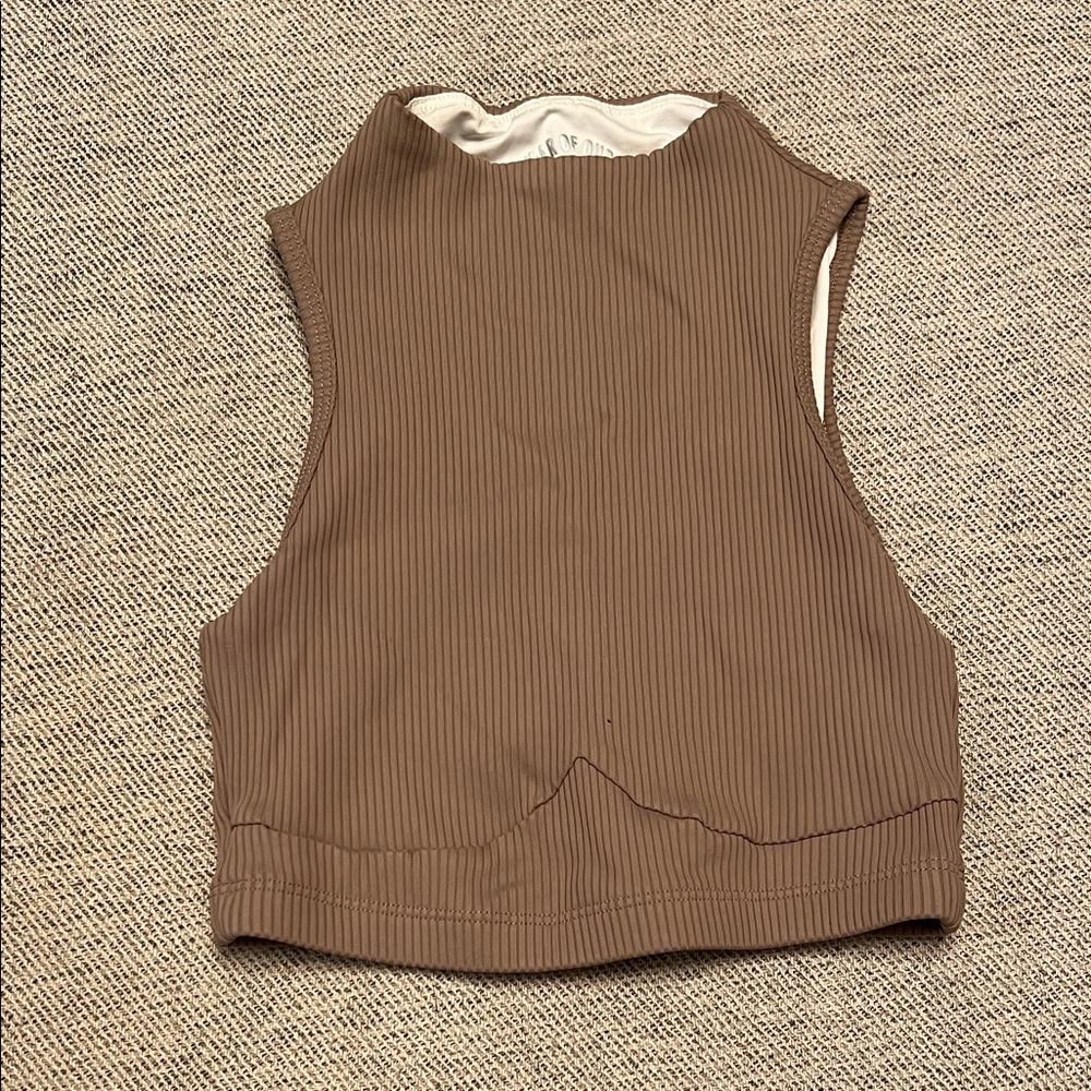 ***LIKE NEW*** Year of Ours‎ Ribbed Mock Neck Cropped Tank - Taupe
